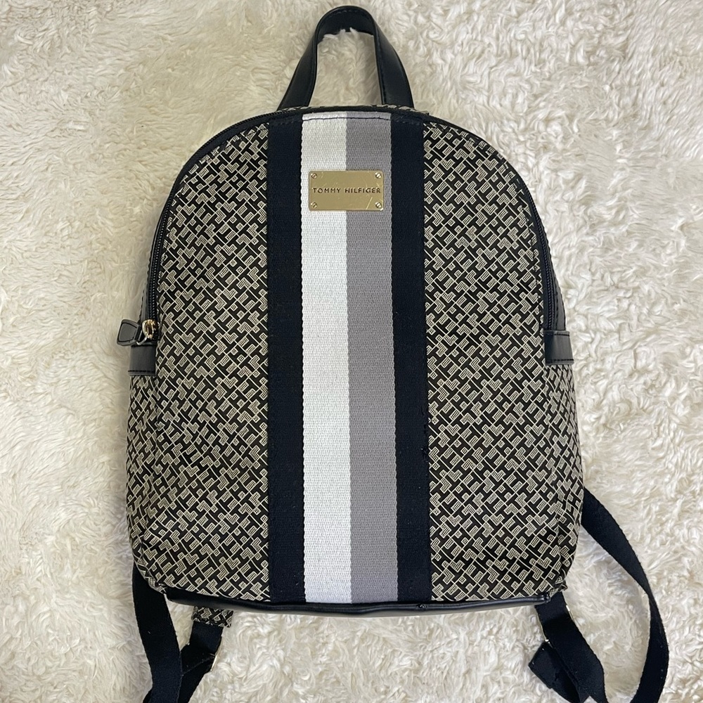 Tommy Hilfiger mini backpack ❤️